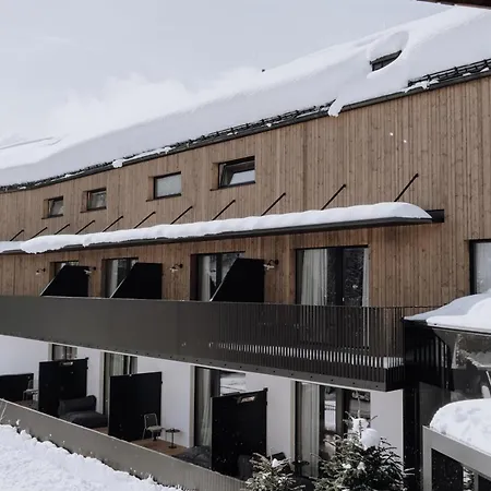 Haus Jausern Hotel 4*