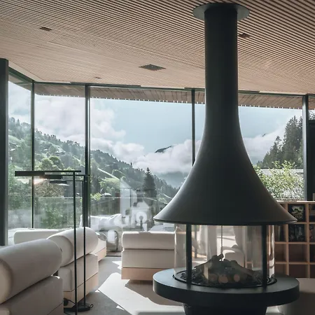 Haus Jausern Hotel 4*