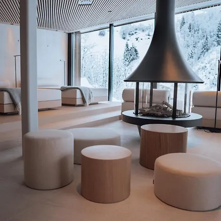 Haus Jausern ホテル 4*